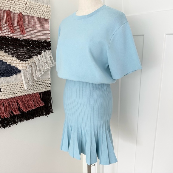 Elegant Blue Flared Dress - Picture 8 of 13